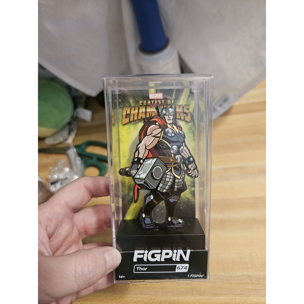 FiGPiN‎ Marvel Contest Of Champions Thor #674